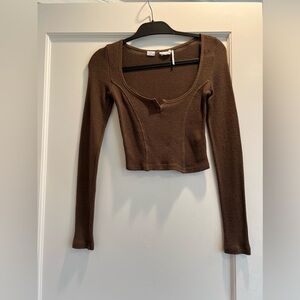 Urban Outfitters/Out From Under brown long sleeve size small 🤎🧸